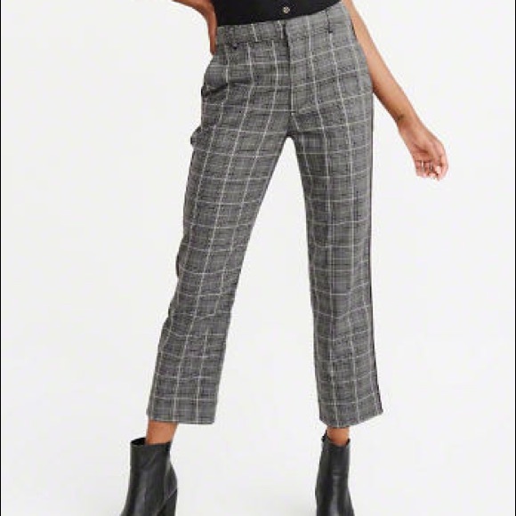 Abercrombie and Fitch: Simone High Rise Ankle Cut - Picture 1 of 3